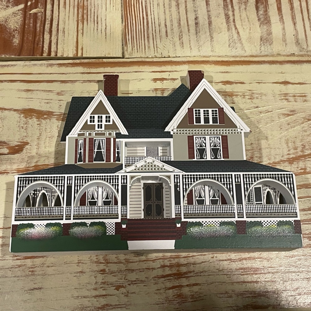 Sheila’s Inman House, York, South Carolina 1996. Wood Collectable. SCL01